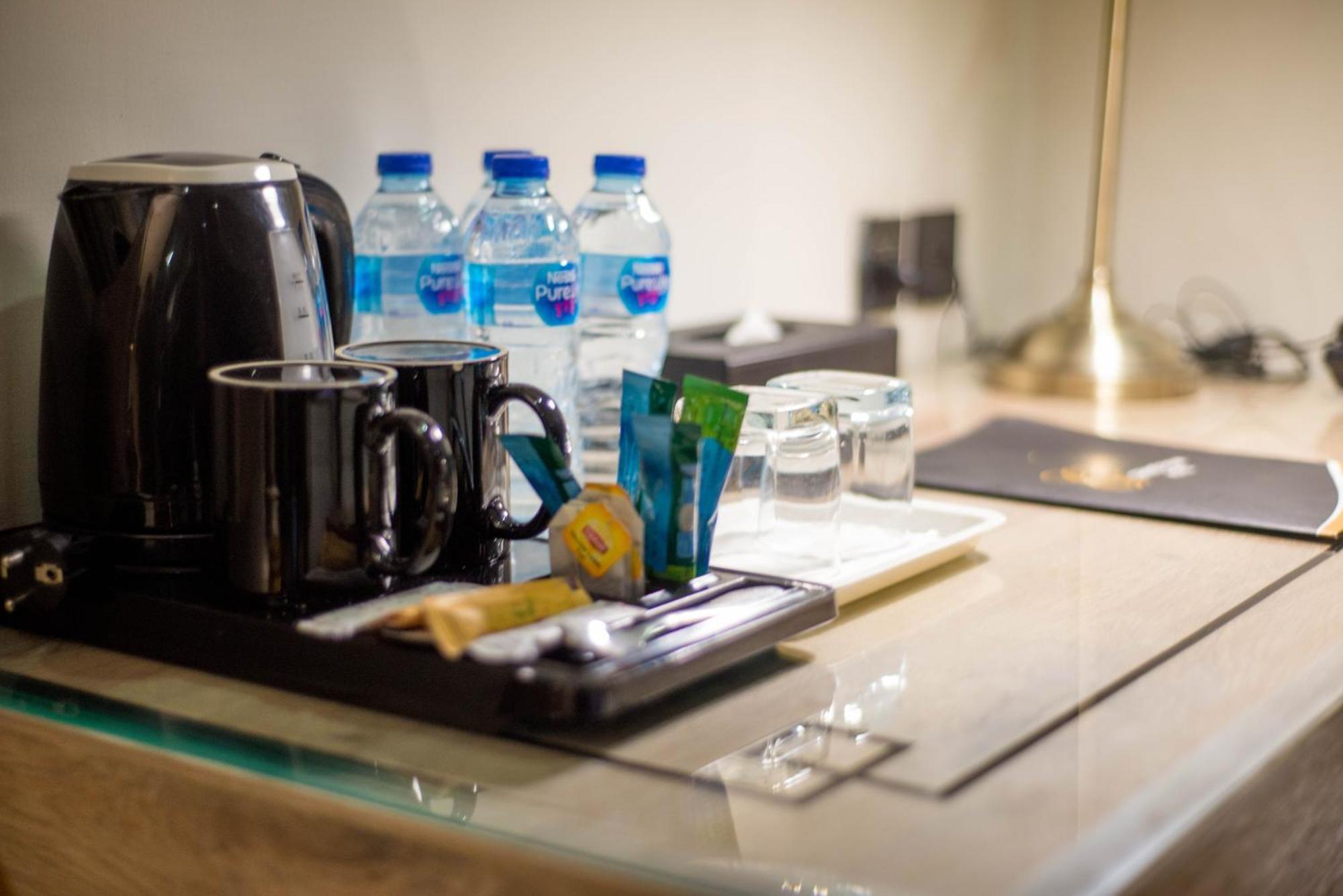 Hotel Dgates Lahor Dış mekan fotoğraf