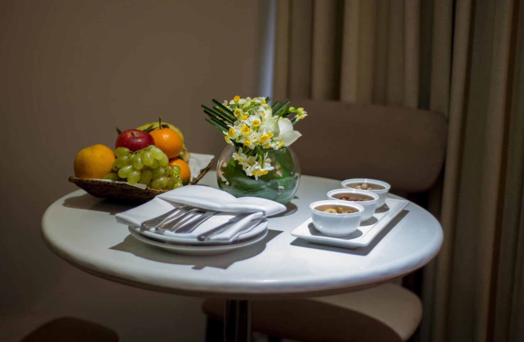 Hotel Dgates Lahor Dış mekan fotoğraf
