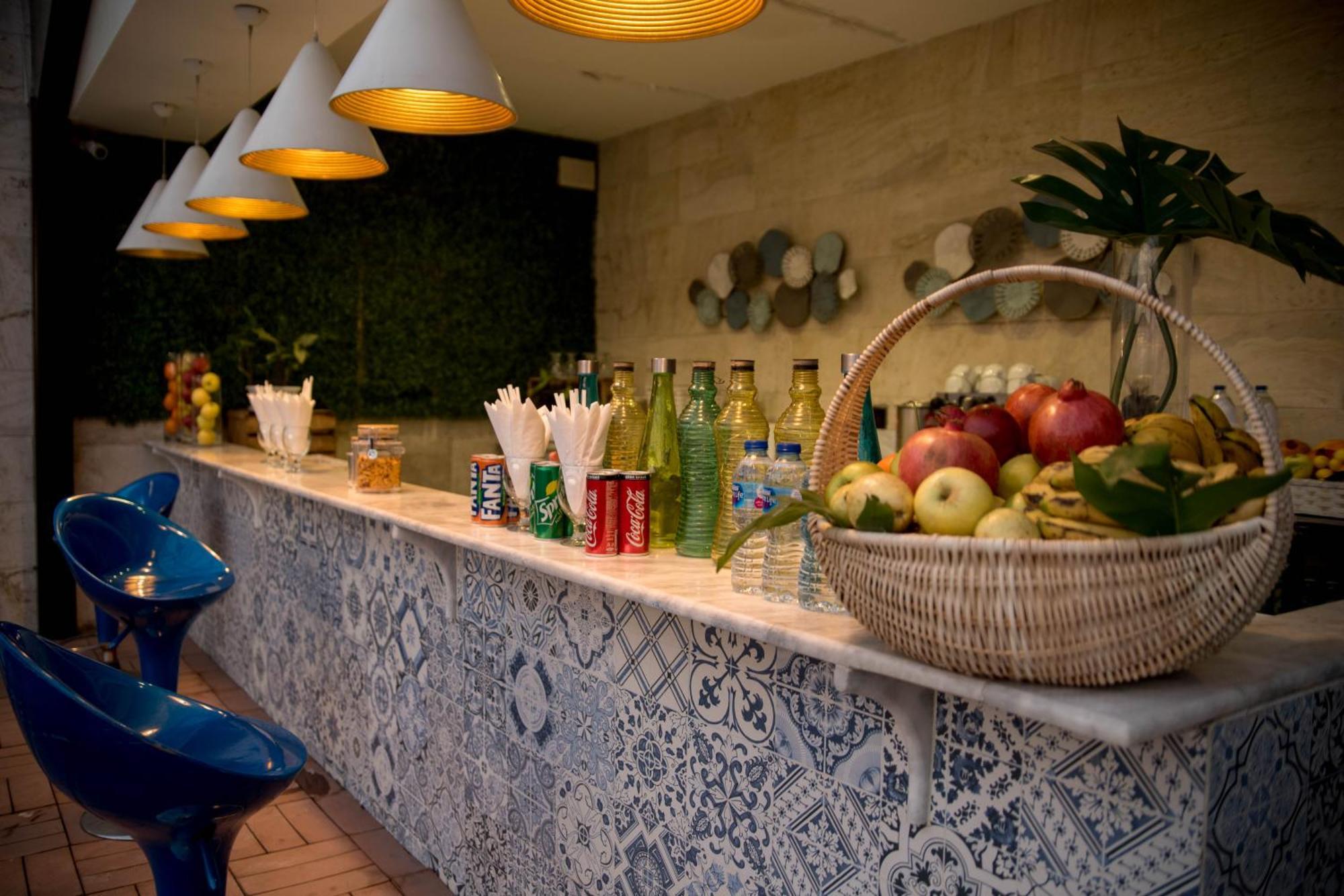 Hotel Dgates Lahor Dış mekan fotoğraf