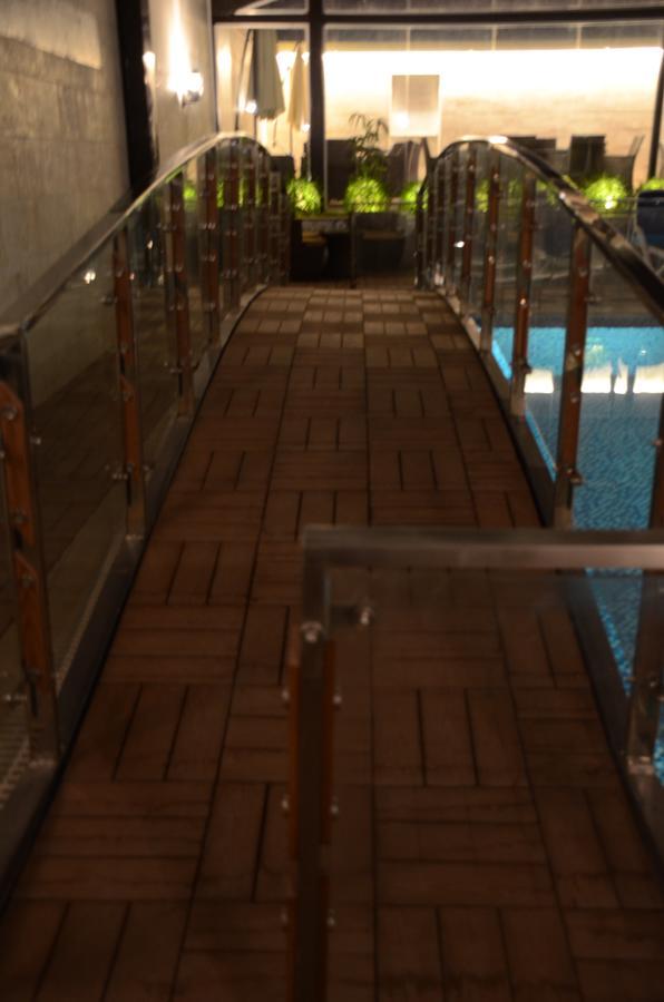 Hotel Dgates Lahor Dış mekan fotoğraf