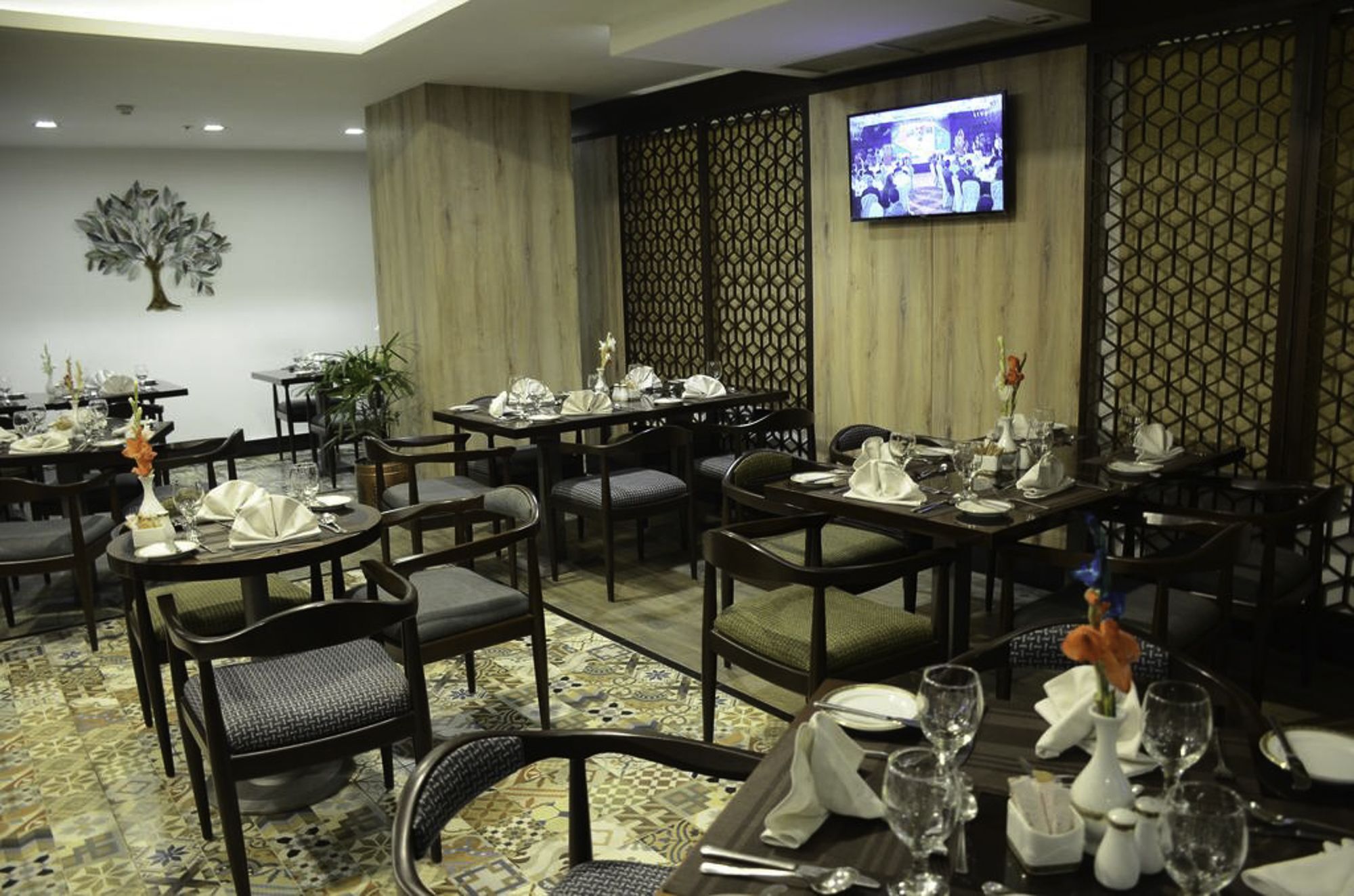 Hotel Dgates Lahor Dış mekan fotoğraf